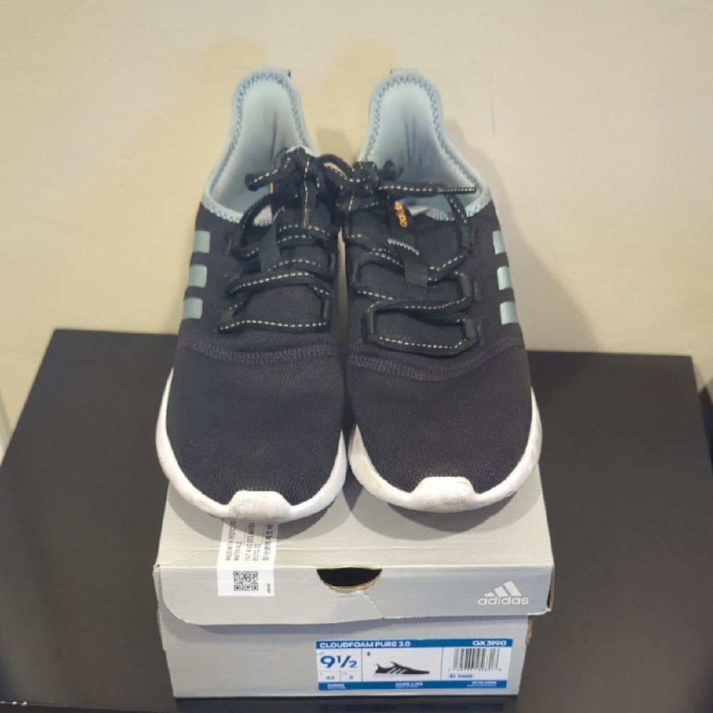 Adidas Women's Cloudfoam Black and White Sneakers